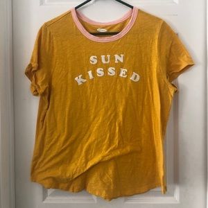 old navy t shirt